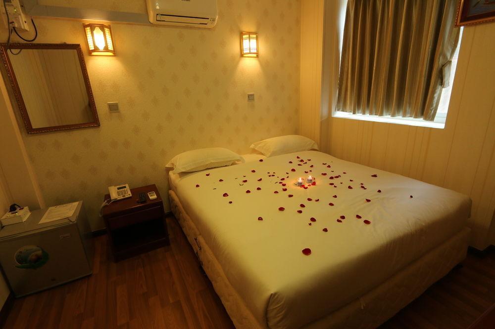 Family Treasure Yangon Hotel Kültér fotó